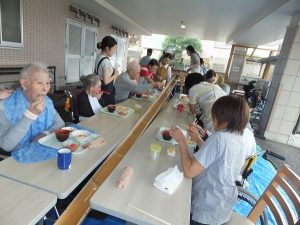 流しそうめん